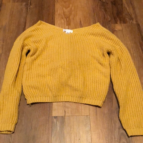 Sweater - Picture 1 of 3
